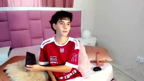 Snapshot of christopher_robin4 chatting on July 8, 2026, 7:40 pm Chris online show from July 8, 2026, 7:40 pm