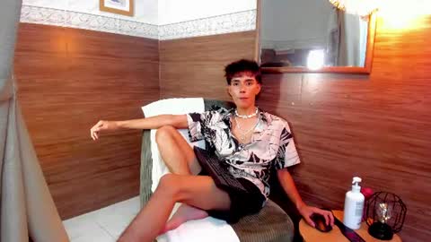 Snapshot of christopher_robin4 chatting on July 10, 2026, 7:49 pm Chris online show from July 10, 2026, 7:49 pm