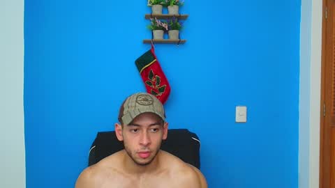 Snapshot of christopher_w chatting on December 3, 2024, 12:57 am Christopher online show from December 3, 2024, 12:57 am