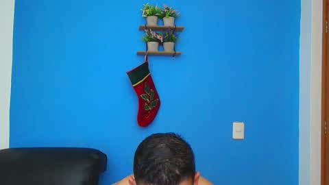 Snapshot of christopher_w chatting on December 14, 2024, 3:07 am Christopher online show from December 14, 2024, 3:07 am