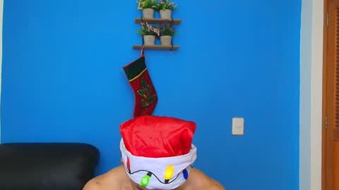 Snapshot of christopher_w chatting on December 24, 2024, 12:22 am Christopher online show from December 24, 2024, 12:22 am