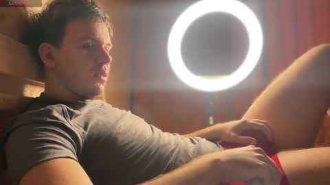 Christopher online show from March 1, 2026, 7:43 am