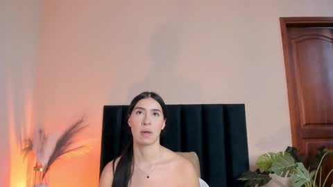 Snapshot of christy_seaa chatting on November 18, 2025, 6:34 pm Christy online show from November 18, 2025, 6:34 pm