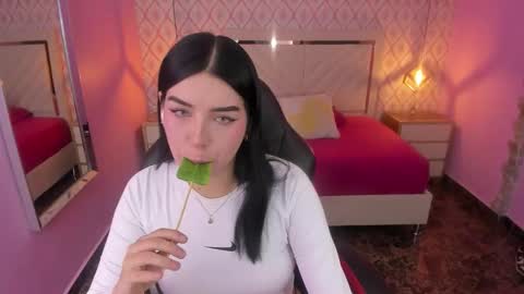 Snapshot of christy_teigen chatting on October 20, 2025, 7:25 pm CHRISTY online show from October 20, 2025, 7:25 pm