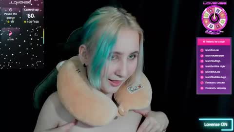 christyw3b online show from November 21, 2025, 5:11 pm