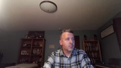 chrisw8121 online show from November 25, 2025, 8:03 am