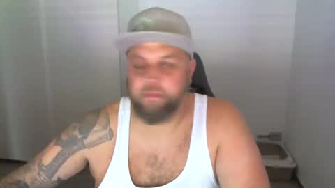 Snapshot of chrizz80 chatting on December 16, 2024, 10:18 am Chrizz online show from December 16, 2024, 10:18 am