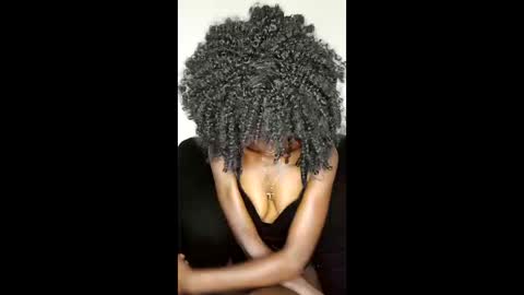 Snapshot of chroe22 chatting on December 21, 2025, 2:13 pm chroe22 online show from December 21, 2025, 2:13 pm