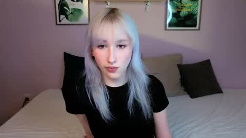 EvaBlonde TayaBrunette EliieBlack hair online show from April 11, 2026, 2:21 pm