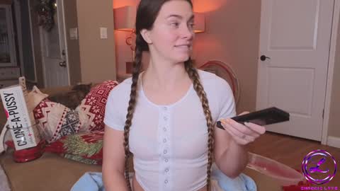 Snapshot of chroniclove chatting on December 13, 2024, 12:31 am Marley online show from December 13, 2024, 12:31 am