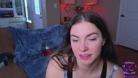 Snapshot of chroniclove chatting on March 8, 2025, 8:57 pm Marley online show from March 8, 2025, 8:57 pm