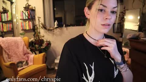 Chrys online show from October 10, 2025, 5:39 am