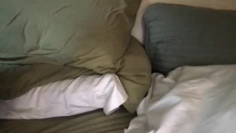 lOOking4me online show from October 3, 2025, 10:07 pm