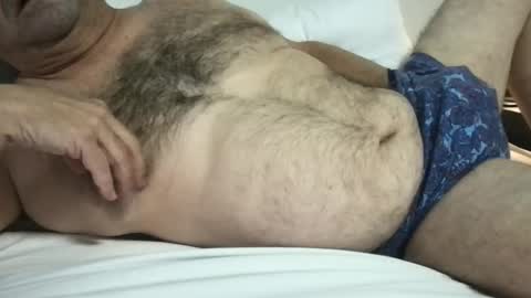 lOOking4me online show from December 15, 2025, 6:12 pm