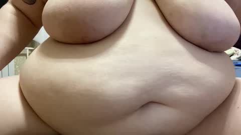 Snapshot of chubby__katie_ chatting on November 25, 2025, 2:39 pm Kat online show from November 25, 2025, 2:39 pm