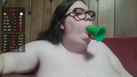 Snapshot of chubbydevil22 chatting on November 24, 2025, 2:22 am kenli online show from November 24, 2025, 2:22 am