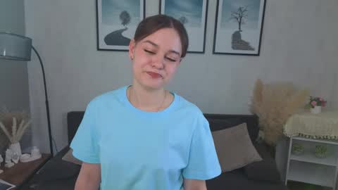 My name is Mia hello everyone online show from April 2, 2026, 11:52 am