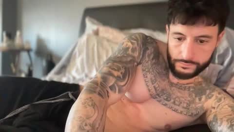 Snapshot of cicigetthe85 chatting on February 5, 2026, 8:24 pm cicigetthe85 online show from February 5, 2026, 8:24 pm