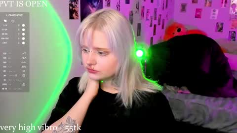 Snapshot of cigaretteduringsex chatting on January 12, 2026, 2:44 pm Helen and Teya online show from January 12, 2026, 2:44 pm