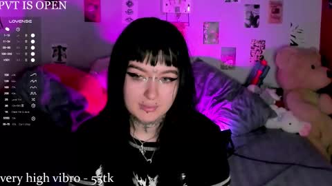 Snapshot of cigaretteduringsex chatting on January 14, 2026, 8:09 am Helen and Teya online show from January 14, 2026, 8:09 am