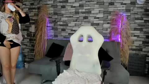 Snapshot of ciindy_lovee chatting on October 4, 2025, 4:05 pm Ciindy Lovers online show from October 4, 2025, 4:05 pm