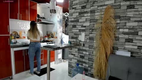 Snapshot of ciindy_lovee chatting on November 11, 2025, 2:06 pm Ciindy Lovers online show from November 11, 2025, 2:06 pm