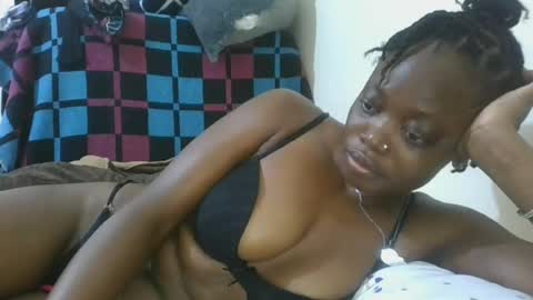 Snapshot of cilia_petite chatting on June 13, 2026, 12:03 pm cilia petite online show from June 13, 2026, 12:03 pm