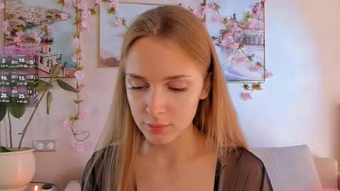Im Cindy online show from October 22, 2025, 6:46 am