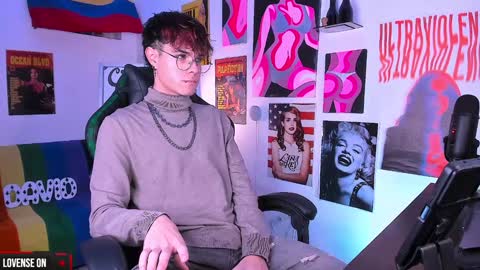 Snapshot of cinnamon_boyxxx chatting on December 29, 2024, 4:59 am David     Independent Model online show from December 29, 2024, 4:59 am