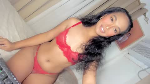Snapshot of cinnamoncandy14 chatting on December 9, 2024, 4:01 am Ask me online show from December 9, 2024, 4:01 am