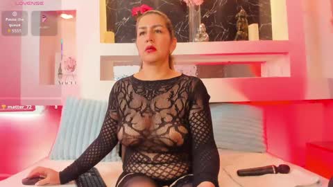 Cinthya  online show from April 29, 2026, 5:30 pm