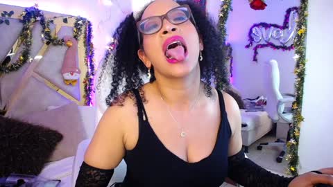 Snapshot of cintia_holms chatting on December 13, 2024, 4:05 pm Cintia online show from December 13, 2024, 4:05 pm