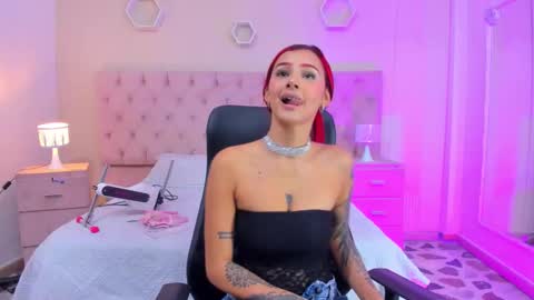 Snapshot of cintiacolins chatting on November 4, 2025, 9:36 pm CintiaCollins online show from November 4, 2025, 9:36 pm