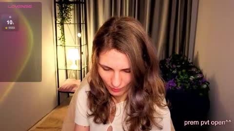 Jennie online show from December 14, 2025, 1:49 pm