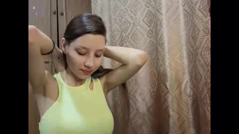 Lisa Salivan online show from November 27, 2025, 11:07 pm