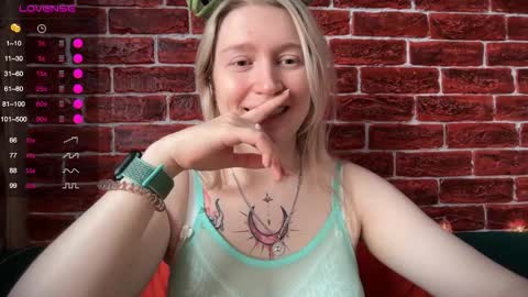 citrusblissss online show from December 19, 2025, 3:24 am