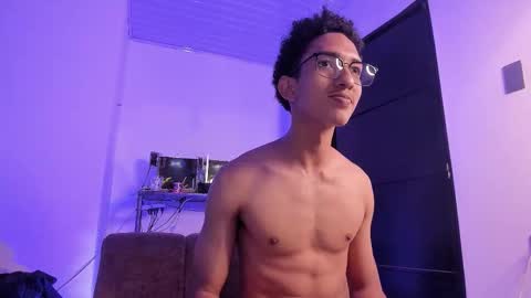 Snapshot of cj_davis1 chatting on November 3, 2025, 6:47 am cj_davis1 online show from November 3, 2025, 6:47 am