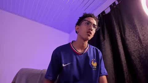 Snapshot of cj_davis1 chatting on November 9, 2025, 8:23 am cj_davis1 online show from November 9, 2025, 8:23 am