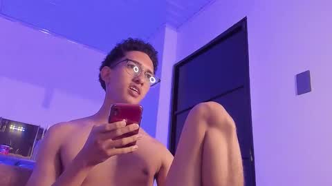 Snapshot of cj_davis1 chatting on November 29, 2025, 4:15 am cj_davis1 online show from November 29, 2025, 4:15 am