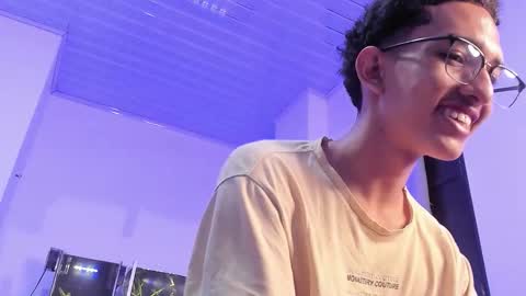 Snapshot of cj_davis1 chatting on December 5, 2025, 1:03 am cj_davis1 online show from December 5, 2025, 1:03 am