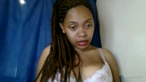ckamilla45 online show from September 24, 2025, 5:49 pm