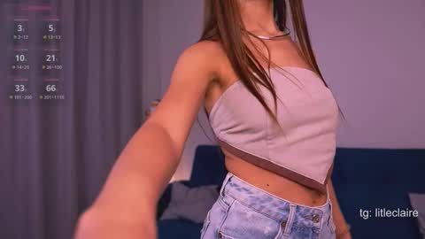 Snapshot of claire_amoure chatting on November 2, 2025, 1:46 pm Claire online show from November 2, 2025, 1:46 pm