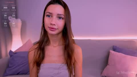 Snapshot of claire_amoure chatting on December 2, 2025, 7:14 am Claire online show from December 2, 2025, 7:14 am