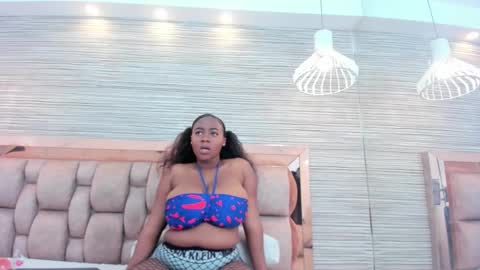 claire_bonny online show from November 29, 2025, 6:55 pm