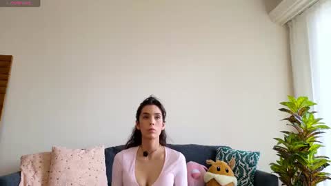 clairevarhol online show from June 10, 2026, 3:22 pm
