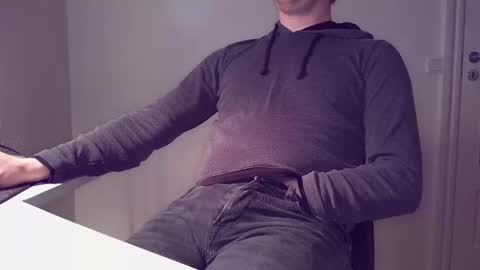 clamshive7 online show from March 13, 2026, 12:06 am