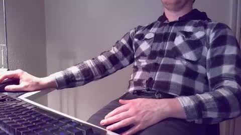 clamshive7 online show from March 15, 2026, 6:25 pm