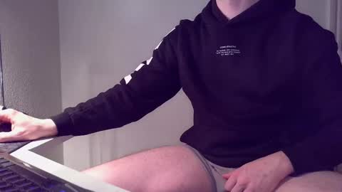 clamshive7 online show from April 3, 2026, 6:06 pm