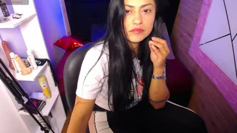 claraa luna online show from April 21, 2026, 1:42 am