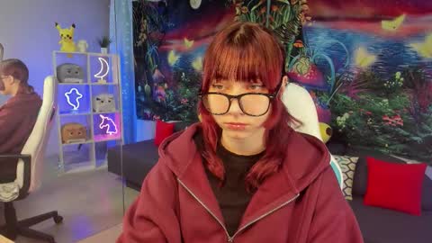 Snapshot of clarabenson chatting on November 8, 2025, 7:12 pm clarabenson online show from November 8, 2025, 7:12 pm